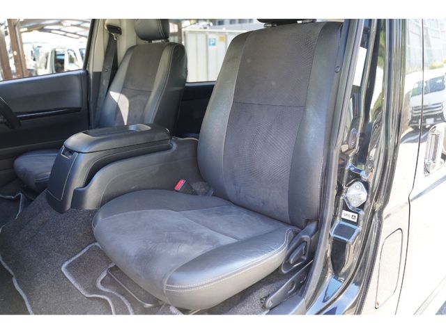 TOYOTA HIACE VAN 4WD 2016 Image 31