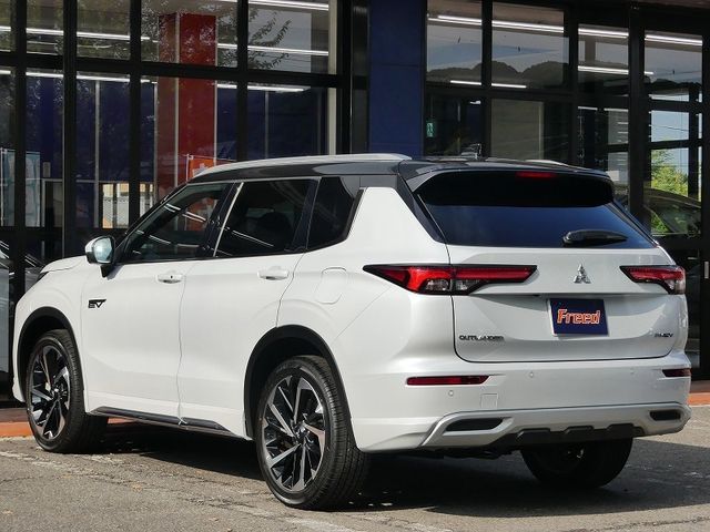 MITSUBISHI OUTLANDER PHEV 2024 Image 31