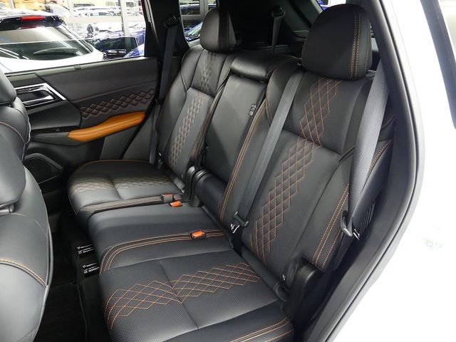 MITSUBISHI OUTLANDER PHEV 2024 Image 31