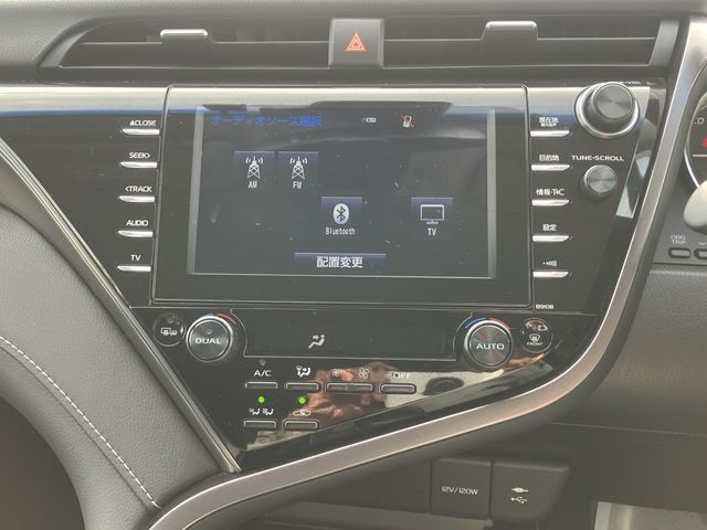 TOYOTA CAMRY HYBRID 2019 Image 31