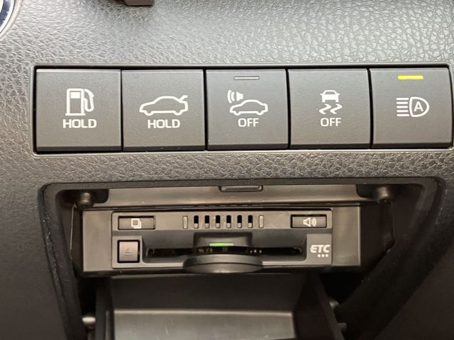 TOYOTA CAMRY HYBRID 2019 Image 31