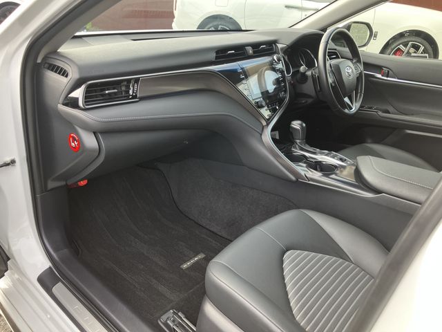 TOYOTA CAMRY HYBRID 2019 Image 31