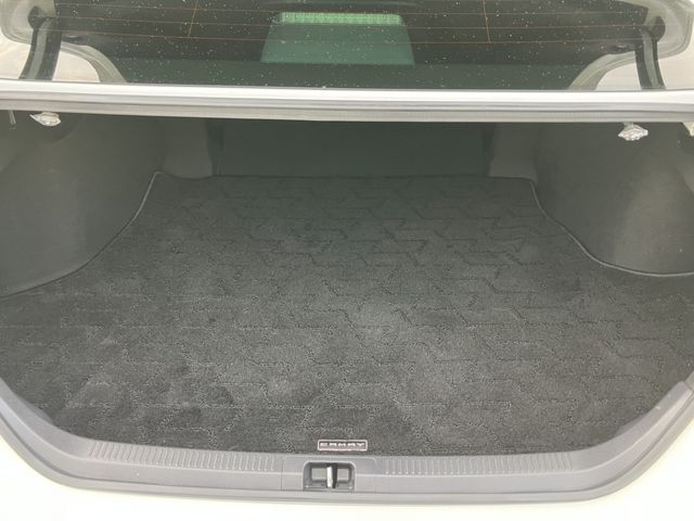 TOYOTA CAMRY HYBRID 2019 Image 31