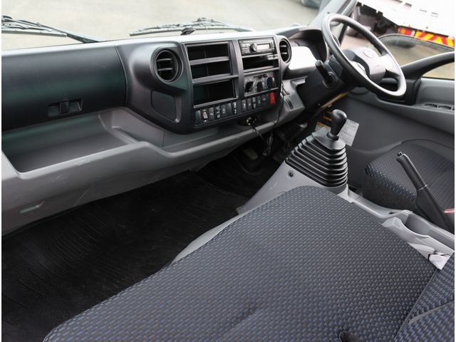 HINO DUTRO 2022 Image 31