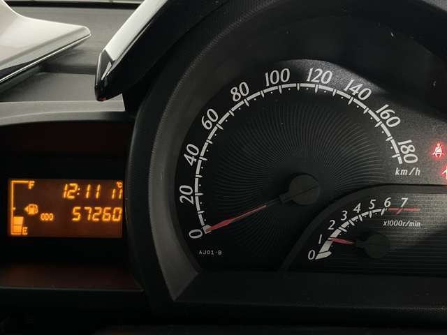 TOYOTA IQ 2013 Image 31