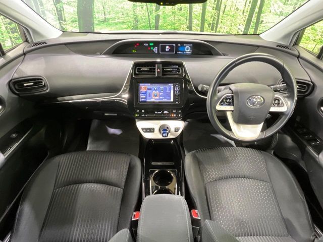 TOYOTA PRIUS 2018 Image 31