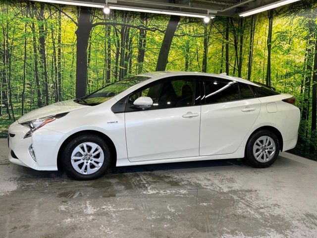TOYOTA PRIUS 2018 Image 31