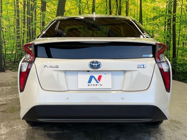 TOYOTA PRIUS 2018 Image 31