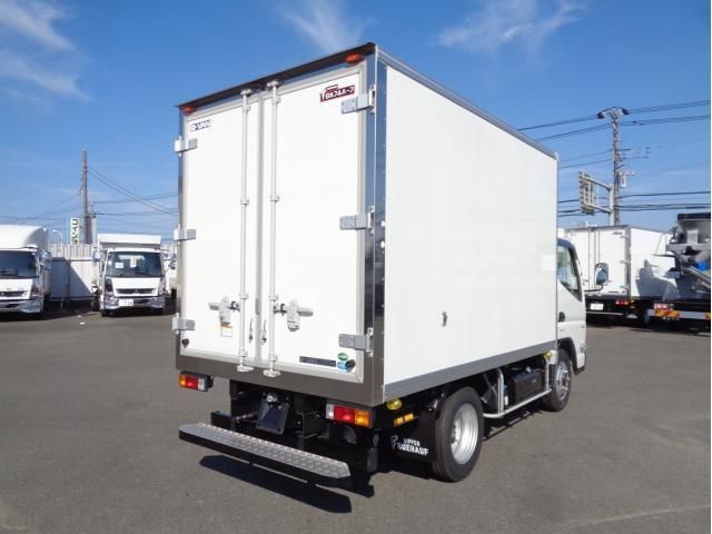 MITSUBISHI CANTER 2023 Image 31