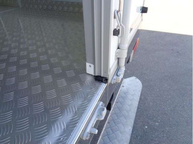 MITSUBISHI CANTER 2023 Image 31