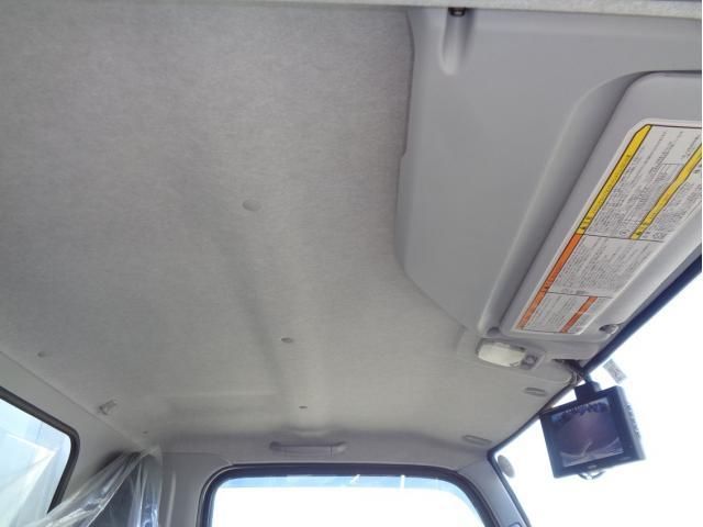 MITSUBISHI CANTER 2023 Image 31