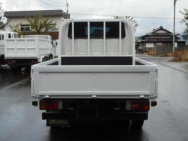 ISUZU ELF 2011 Image 31