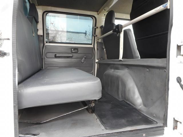 ISUZU ELF 2011 Image 31