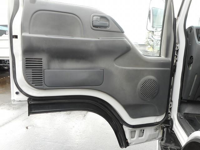 ISUZU ELF 2011 Image 31