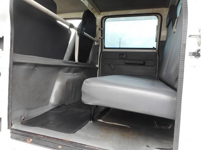 ISUZU ELF 2011 Image 31