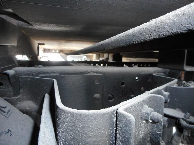 ISUZU ELF 2011 Image 31