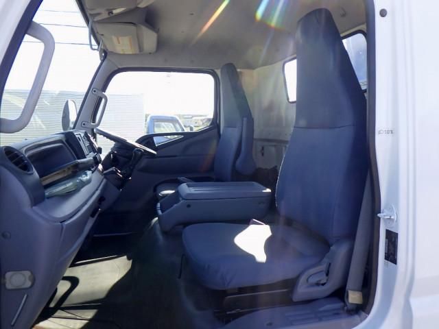 MITSUBISHI CANTER 2015 Image 31