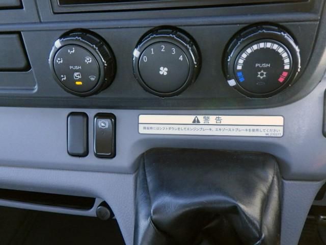 MITSUBISHI CANTER 2015 Image 31