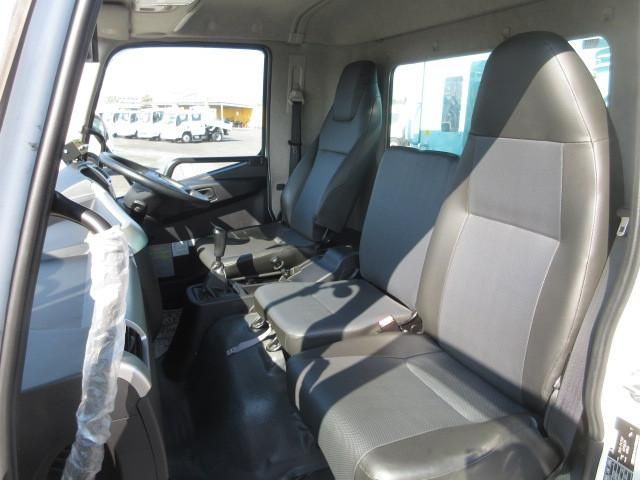 MITSUBISHI FUSOU FIGHTER 2020 Image 31