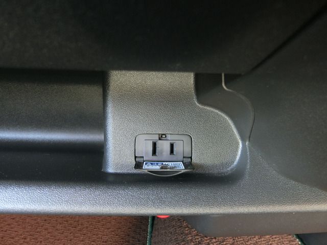 TOYOTA HIACE WAGON 4WD 2023 Image 31