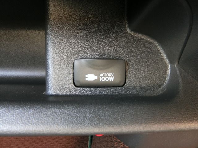 TOYOTA HIACE WAGON 4WD 2023 Image 31