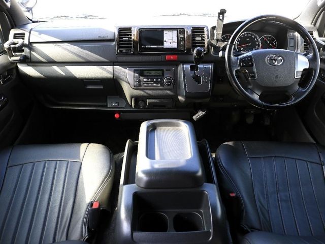 TOYOTA HIACE VAN 2WD 2020 Image 31