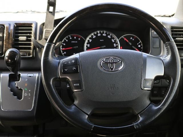 TOYOTA HIACE VAN 2WD 2020 Image 31