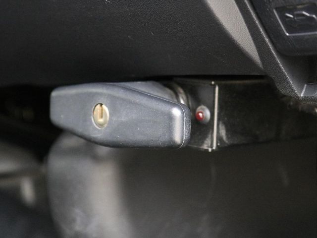 TOYOTA HIACE VAN 2WD 2020 Image 31