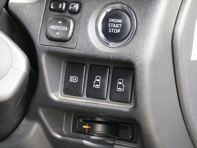 TOYOTA HIACE VAN 2WD 2020 Image 31