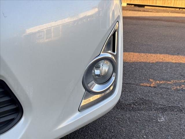 TOYOTA CAMRY HYBRID 2012 Image 31