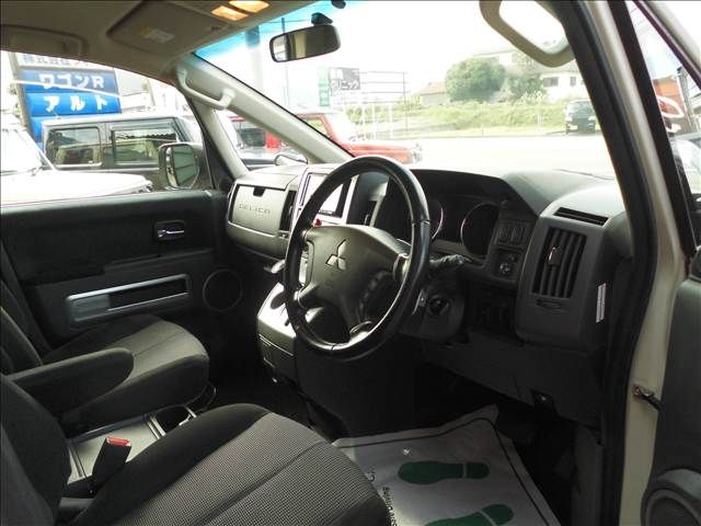 MITSUBISHI DELICA D:5 2WD 2008 Image 31