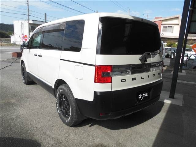 MITSUBISHI DELICA D:5 2WD 2008 Image 31