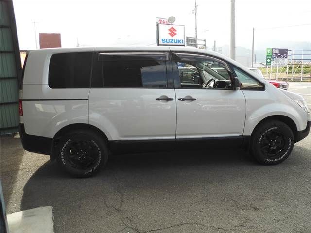 MITSUBISHI DELICA D:5 2WD 2008 Image 31