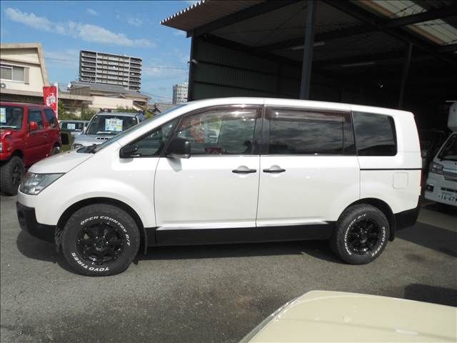 MITSUBISHI DELICA D:5 2WD 2008 Image 31