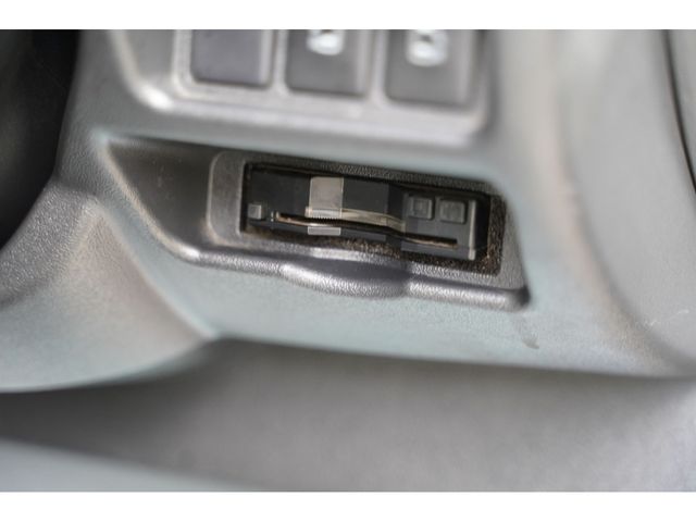 TOYOTA HIACE VAN 2WD 2015 Image 31