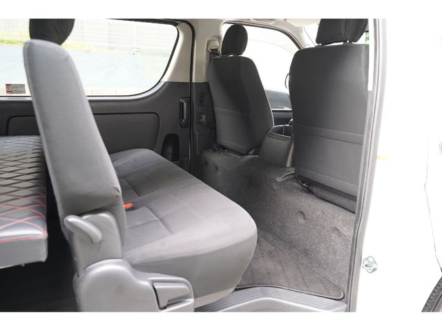 TOYOTA HIACE VAN 2WD 2015 Image 31