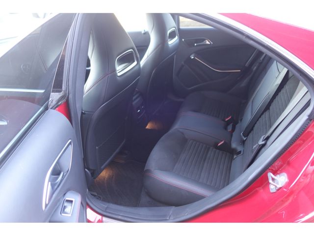 MERCEDES BENZ CLA CL 2019 Image 31