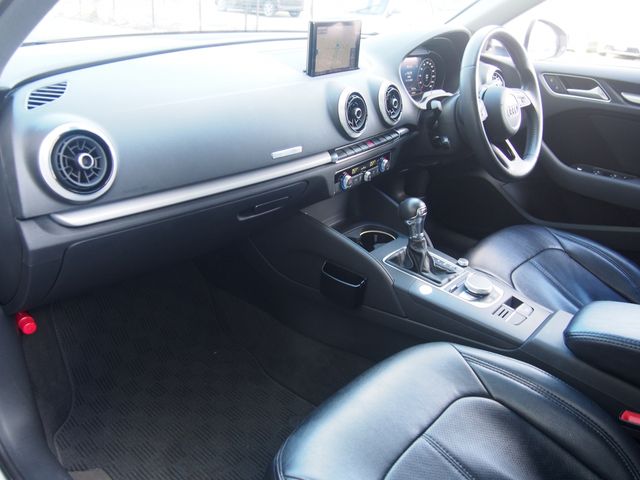 AUDI A3 SPORTBACK 2017 Image 31