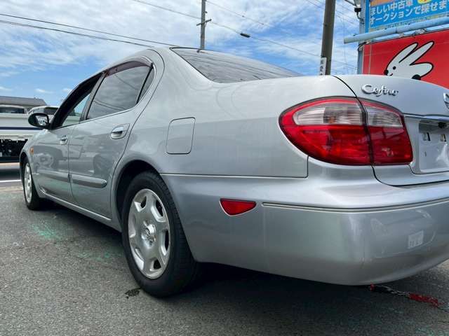 NISSAN CEFIRO 2001 Image 31