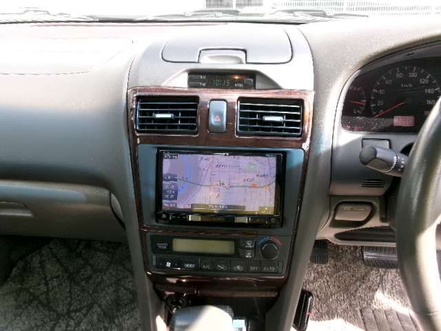 NISSAN CEFIRO 2001 Image 31