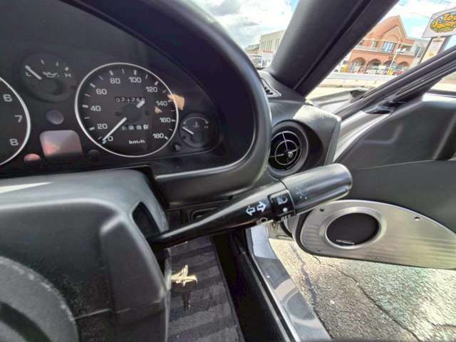 MAZDA ROADSTER 1995 Image 31