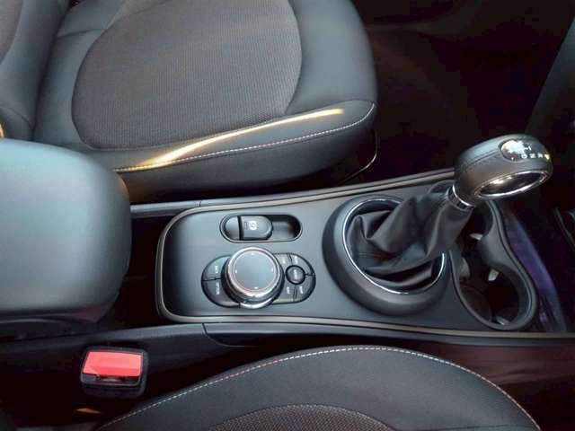 BMW MINI COOPER CROSSOVE 2019 Image 31