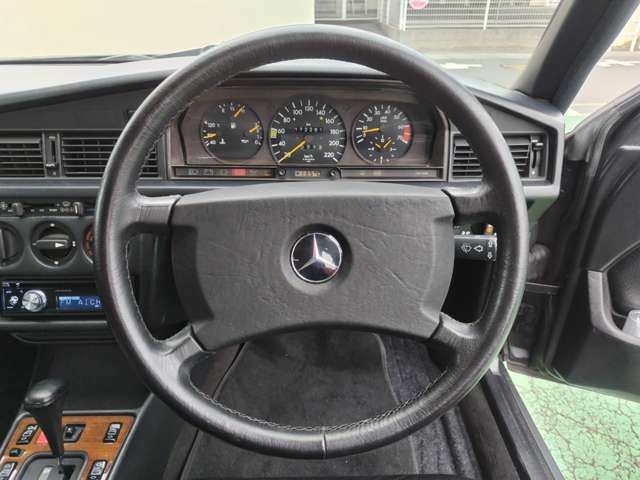 MERCEDES BENZ 190 CL 1991 Image 31