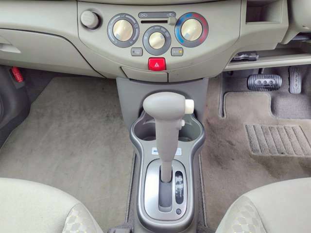 MITSUOKA VIEWT 2008 Image 31