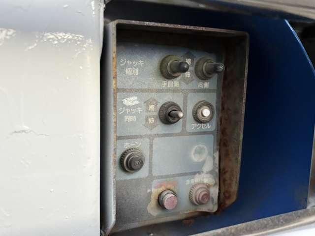 MITSUBISHI FUSOU FIGHTER 2007 Image 31