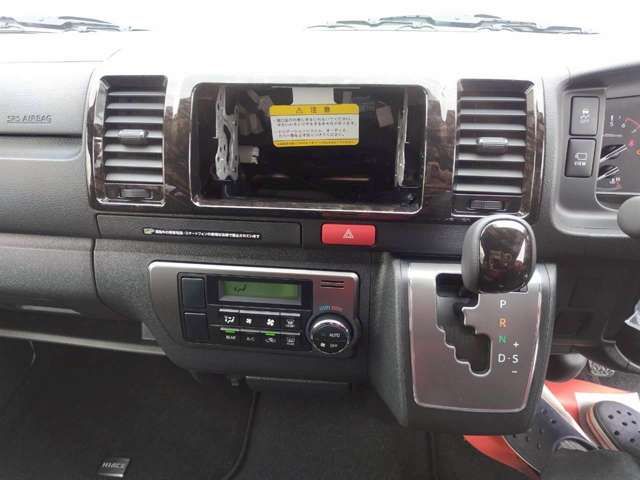 TOYOTA HIACE VAN 2WD 2025 Image 31