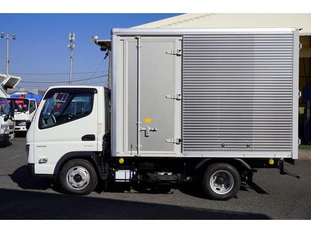 MITSUBISHI CANTER 2023 Image 31
