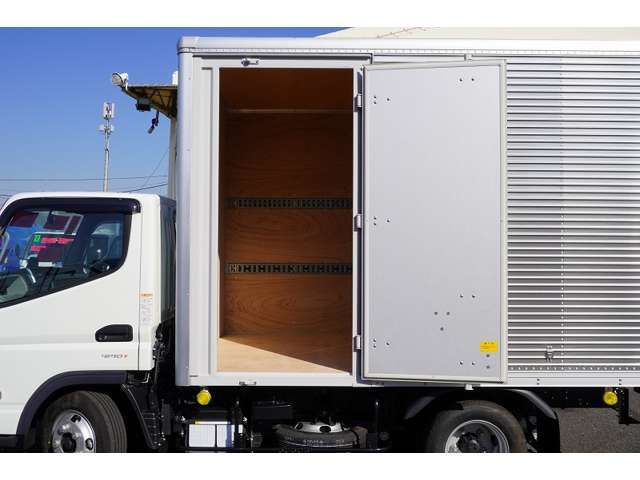 MITSUBISHI CANTER 2023 Image 31