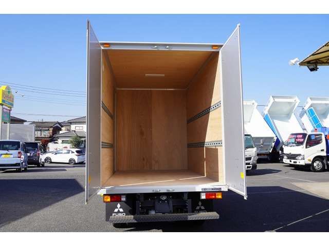 MITSUBISHI CANTER 2023 Image 31