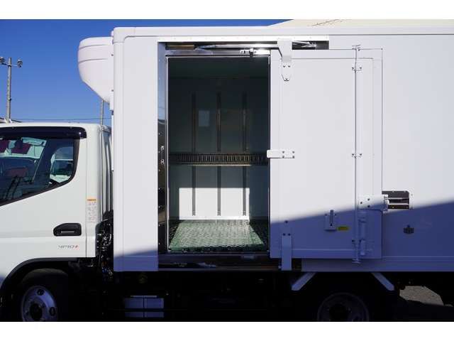 MITSUBISHI CANTER 2025 Image 31